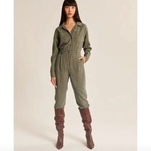 Abercrombie & Fitch Olive Jumpsuit